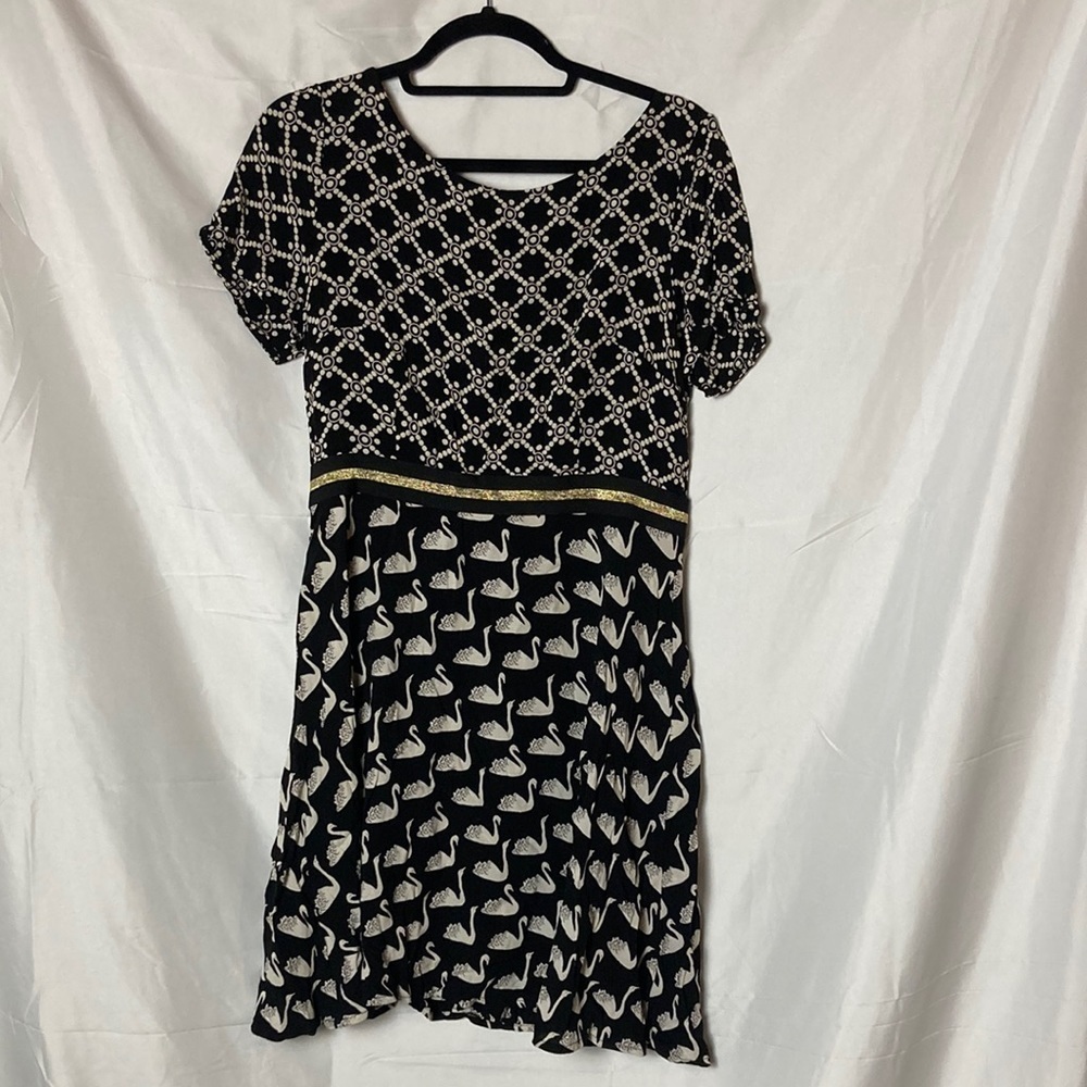 Maeve anthropologie amici sean dress with gold stripe